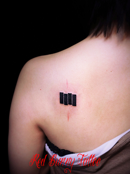 ^gD[fUC blackflag tattoo girl