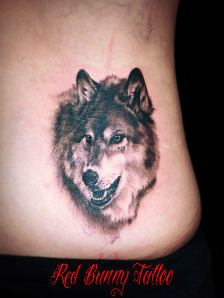 オオカミ タトゥーデザイン wolf tattoo
