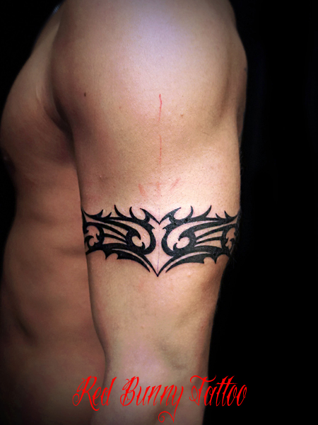 トライバルタトゥーデザイン 腕一周・左右対称 tribal tattoo