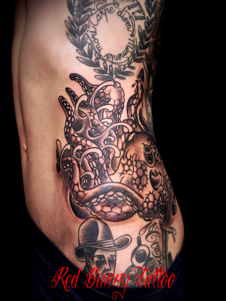 タコのタトゥーデザイン　octopus tattoo