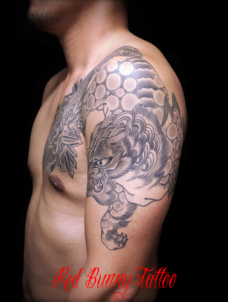 唐獅子牡丹の刺青・和彫り タトゥーデザイン japanese tattoo