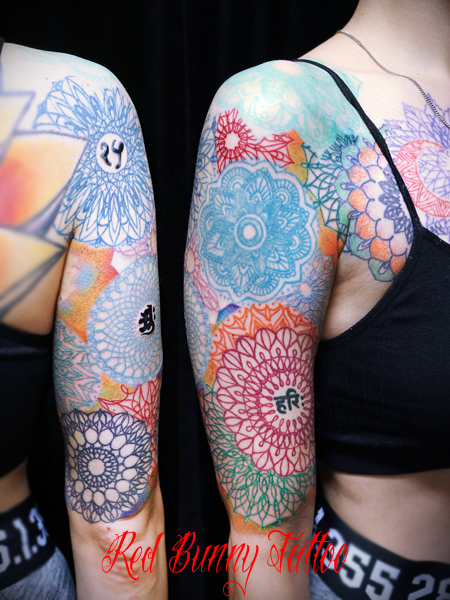 曼荼羅模様・オリエント模様のタトゥーデザイン　女性のタトゥー