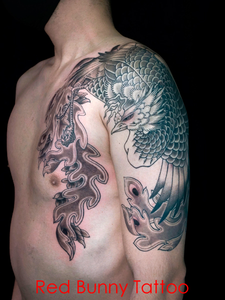 鳳凰の刺青・タトゥーデザイン　胸から腕