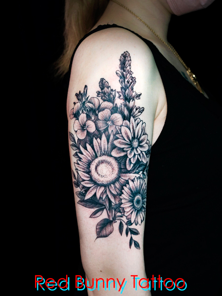 花・ヒマワリのタトゥーデザイン　ブラック&グレー　sun flower tattoo