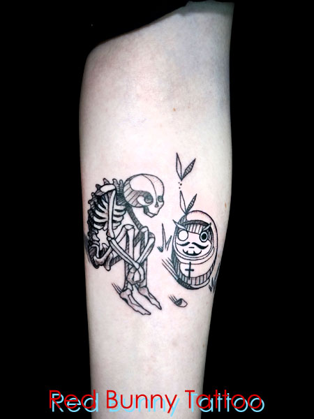 骸骨とダルマのタトゥーデザイン　マグヌスタトゥー skelton&daruma tattoo