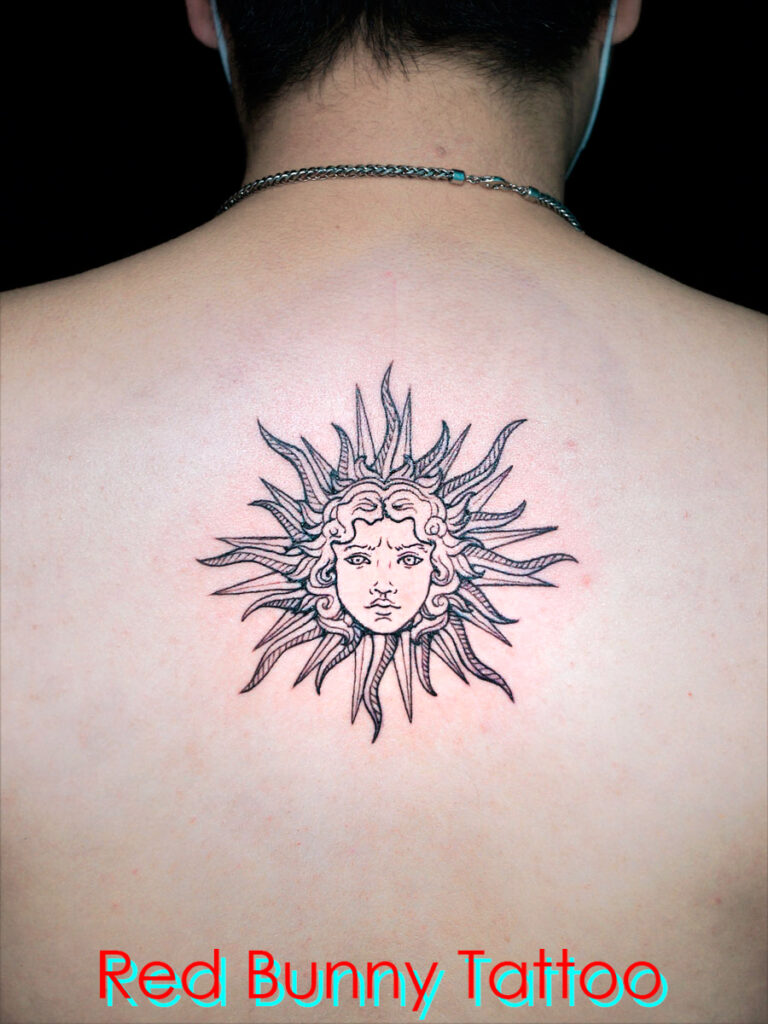 太陽・サンフェイスのタトゥーデザイン　sunface tattoo