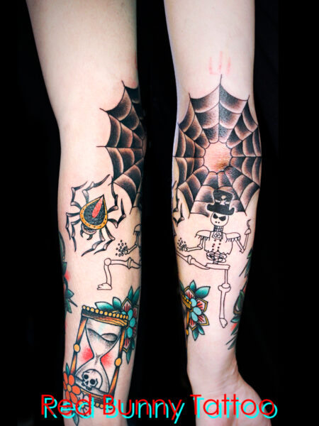 蜘蛛の巣・手描きスケルトンのタトゥーデザイン　アメリカントラディショナル　オールドスクール　肘