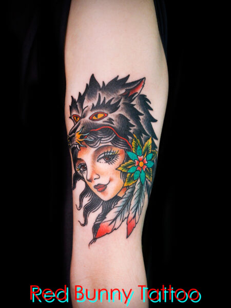 インディアンガールとオオカミのタトゥーデザイン　オールドスクール　アメリカントラッド indian girl wolf tattoo