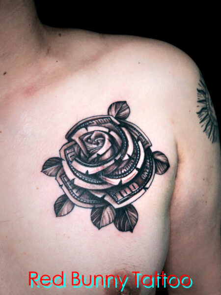 バラ・マネーローズのタトゥーデザイン　胸・ドル札・チカーノ rose tattoo