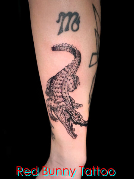 ワニのタトゥーデザイン　鰐・ドットタトゥー・crocodile tattoo