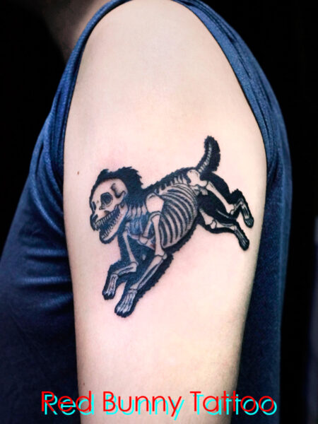 犬・スケルトン・骨格のタトゥーデザイン　ペット・動物・肩・dog tattoo