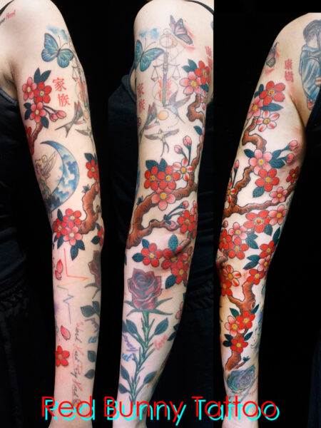 桜の花のタトゥーデザイン　女性の腕・花・植物・cherryblossom tattoo