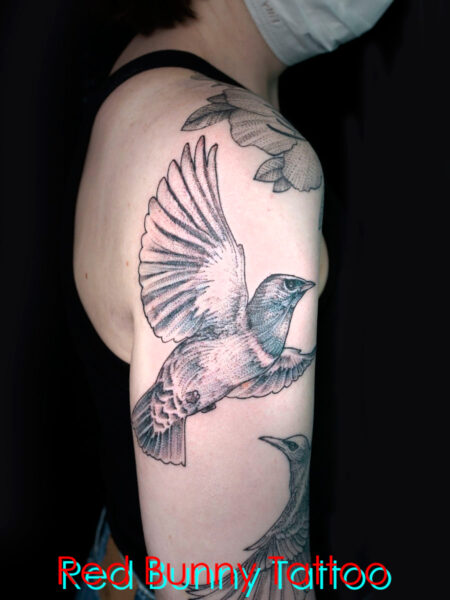 鳥のタトゥーデザイン　ドットタトゥー bird tattoo