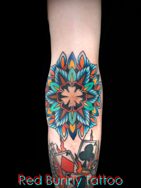 花・アメリカントラディショナルフラワーのタトゥーデザイン flower tattoo
