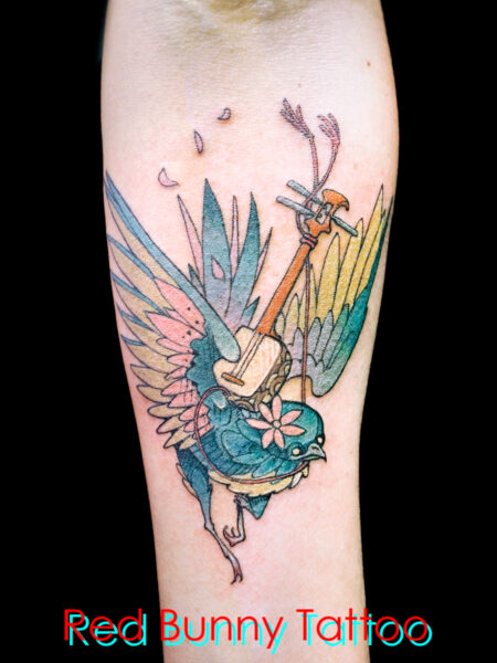 三味線背負った小鳥のタトゥーデザイン　マグヌスデザイン・japanese bird tattoo