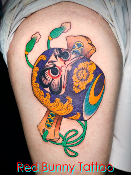 だるまと打ち出の小槌のタトゥーデザイン　刺青・縁起物・達磨・菊・daruma tattoo