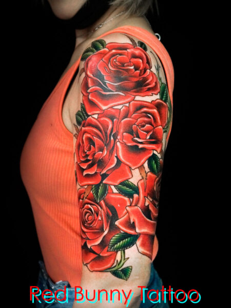 バラのタトゥーデザイン　花・植物・女性の腕・アメリカントラッド・rose tattoo