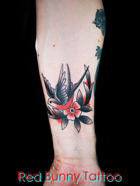 ツバメタトゥーデザイン　アメリカントラディショナルタトゥー　swallow tattoo
