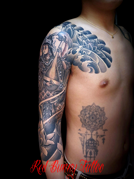 女性彫師 あかつき タトゥー 刺青 和彫りのデザイン 画像