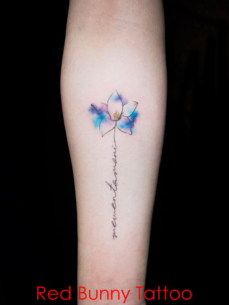 蝶と花のタトゥーデザイン紹介 ワンポイント 女性 Butterfly Flower Tattoo 蝶と花のタトゥーデザイン紹介 ワンポイント 女性 Butterfly Flower Tattoo