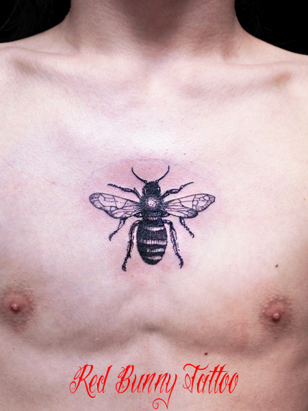 胸 脇腹 お腹のワンポイントタトゥー デザイン 画像紹介 東京 Redbunnytattoo