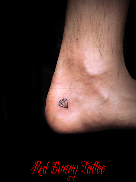 足首 足の甲のワンポイント タトゥーデザイン 画像 東京 吉祥寺 Redbunnytattoo 足首 足の甲のワンポイント タトゥーデザイン 画像 東京 吉祥寺 Redbunnytattoo