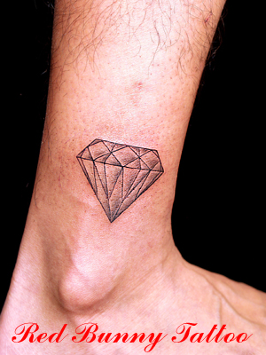 足首 足の甲のワンポイント タトゥーデザイン 画像 東京 吉祥寺 Redbunnytattoo